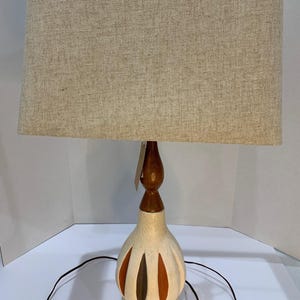 Vintage MCM Mid-Century Wooden and Ceramic Table Lamp