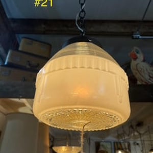 Vintage 1930&#39;s Art Deco Pendant Light Fixture