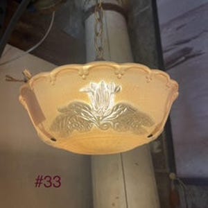 Vintage roze art-deco/nouveau-plafondlamp uit de jaren 1930
