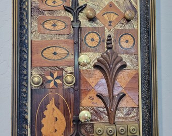 Larry Linhardt Original Montagekunst ""Gold Veneers"" | Mixed Media, Intarsien & Holzintarsien-Wanddekor."