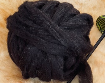 Wensleydale X Targhee/Merino Combed Wool Top   (4 OZ.)  Professionally Processed at Zeilinger Wool Co.