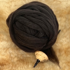 Undyed Rambley Wool Top: Silver-Black Combed Fiber for Spinning & Felting (4oz)