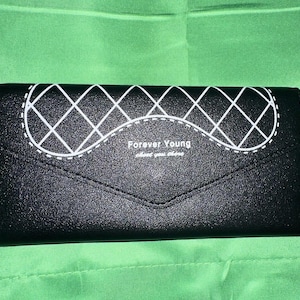 Cartera plegable Continental de cuero negra de primera calidad Forever Young Fold para mujer