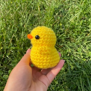 Mini canard au crochet fait main