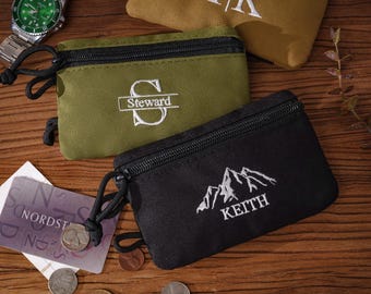 Borsa a tracolla sottile personalizzata, portafoglio con cerniera per esterni con monogramma, piccola custodia in tela per accessori, regalo per testimone dello sposo
