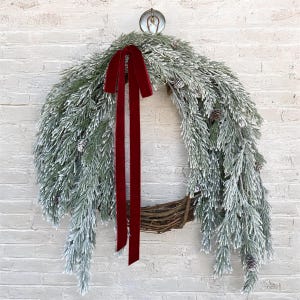 Christmas and Winter Wreath for Front Door, Modern Wreath, Holiday Decor, Rustic Farmhouse Wreath, Christmas Decor, Flocked Wreath,Valentine