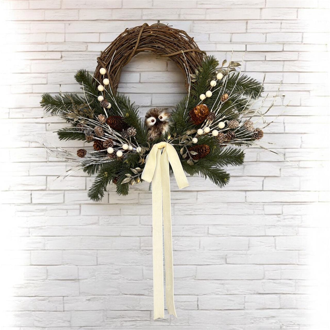 20 Christmas Wreaths for Your Front Door 14 Winter Wreath, Woodland Owl Christmas Wreath, Rustic Grapevine…