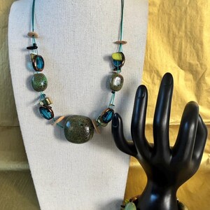 Premier Designs Necklace and Bracelet Set with Shell and Glass Beads Tribal Boho
