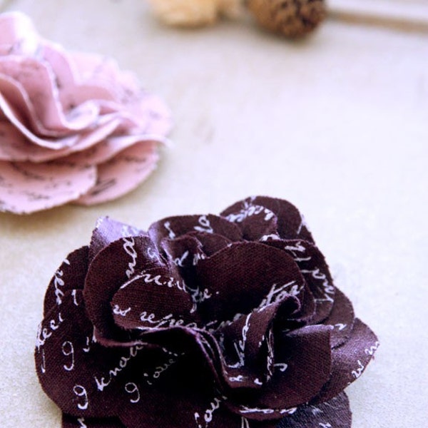 Poem Flower Brooch - I Love, and the World is Mine (Deep Plum)