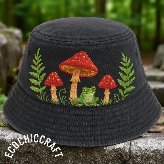 Hand Embroidered Bucket Hat with Frog and Mushroom, Cottagecore Forest Hat, Toadstool Aesthetic Cap, Naturecore Gift, Fairycore Summer Hat