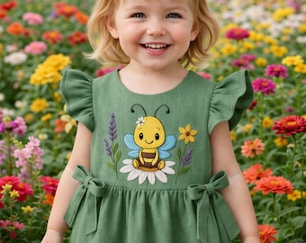 Vestido de verano con abejas bordadas a mano, estilo campestre, con abejas de jardín y estampado floral bohemio. Inspirado en la naturaleza. Un regalo único para ella.
