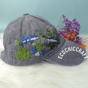 Gepersonaliseerde naam handgeborduurde hoed, haai - stervis en zeewier geborduurde baseballpet, vintage hoed met uniek geborduurd ontwerp