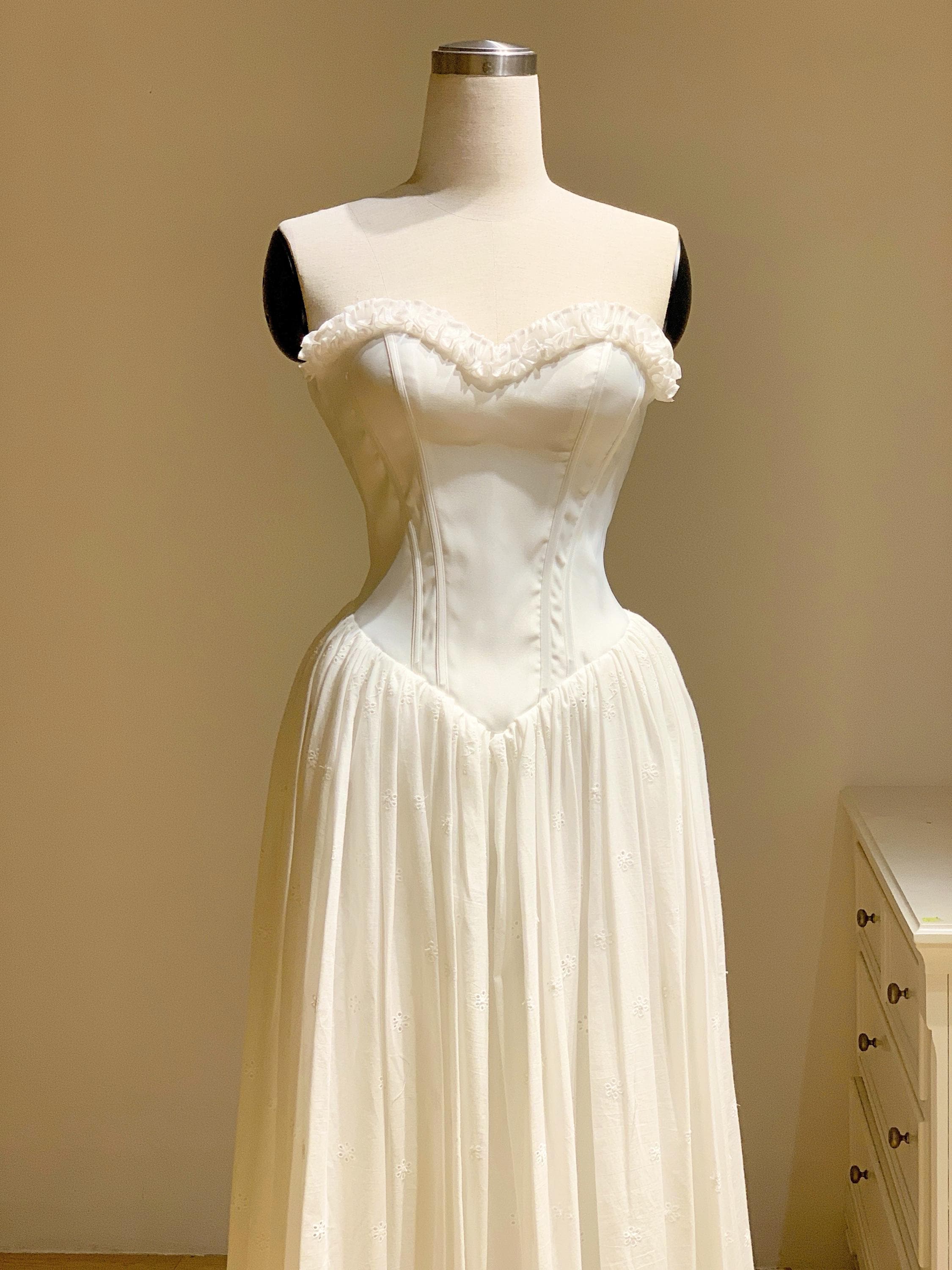 Vintage Corset Wedding Dress / Floral Wedding Dress / Garden Wedding — free download