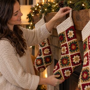 Patrón de ganchillo para calcetín navideño en PDF, calcetín cuadrado de la abuela, patrón navideño para principiantes, 3 tamaños, calcetín de patchwork fácil.
