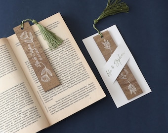 Marcapáginas de madera personalizables, recuerdos de boda rústicos, regalos de boda, temática de flores silvestres, recuerdos para la fiesta nupcial, fecha de la boda