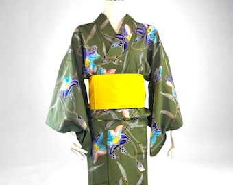 Kimono ligero japonés vintage (Yukata) y cinturón Obi – Kimono Japonais Léger avec Ceinture Obi – Hecho en Japón　WY2089A
