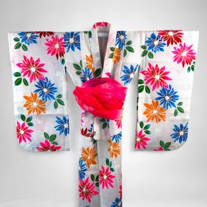Kids Vintage Japanese Yukata, Yukata Japonaise Vintage Enfant, Colorful Floral Print, Pink Obi, Made in Japan, CYG2033-A