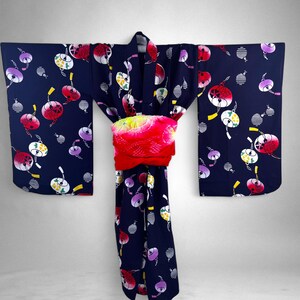 Kids Vintage Japanese Yukata, Yukata Japonaise Vintage Enfant, Wind Chime Pattern, Red & Pink Obi, Made in Japan, CYG2054-A