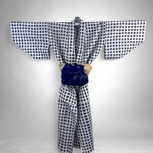 Kids Vintage Japanese Yukata, Yukata Japonaise Vintage Enfant, Navy Grid Pattern, Blue & Beige Obi, Made in Japan, CYB2060-A