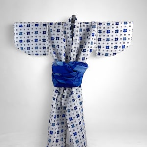 Kids Vintage Japanese Yukata, Yukata Japonaise Vintage Enfant, Blue Grid Pattern, Blue Shibori Obi, Made in Japan, CYB2063-A