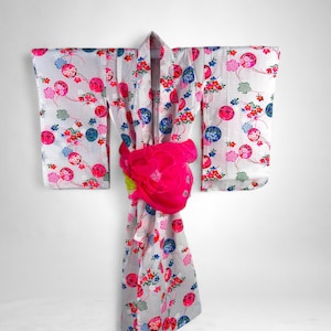 Kids Vintage Japanese Yukata, Yukata Japonaise Vintage Enfant, Temari Ball & Floral Print, Pink Obi, Made in Japan, CYG2049-A