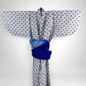 Kids Vintage Japanese Yukata, Yukata Japonaise Vintage Enfant, Navy Grid Pattern, Blue Shibori Obi, Made in Japan, CYB2061-A