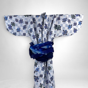 Kids Vintage Japanese Yukata, Yukata Japonaise Vintage Enfant, Indigo Check Pattern, Obi Bleu, Made in Japan, CYB2057-A