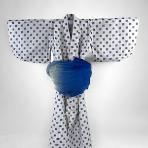Kids Vintage Japanese Yukata, Yukata Japonaise Vintage Enfant, Indigo Check Pattern, Obi Bleu, Made in Japan, CYB2042-A