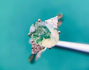 Oval Moss Agate Ring: Sterling Silver Gemstone Ring (6x8 mm)