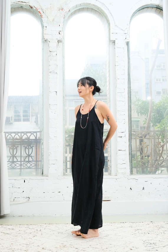 how to style black spaghetti strap dress Minimalist Y-Back Maxi A versatile choice for D Black Velvet Ann Taylor Shirt Size:S · 38
