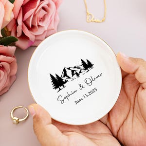 Personalized Mountain Jewelry Dish,Custom Names Ring Dish,Couples Gift,Wedding Gift,Unique Bride To Be Gift,Anniversary Gifts for Her