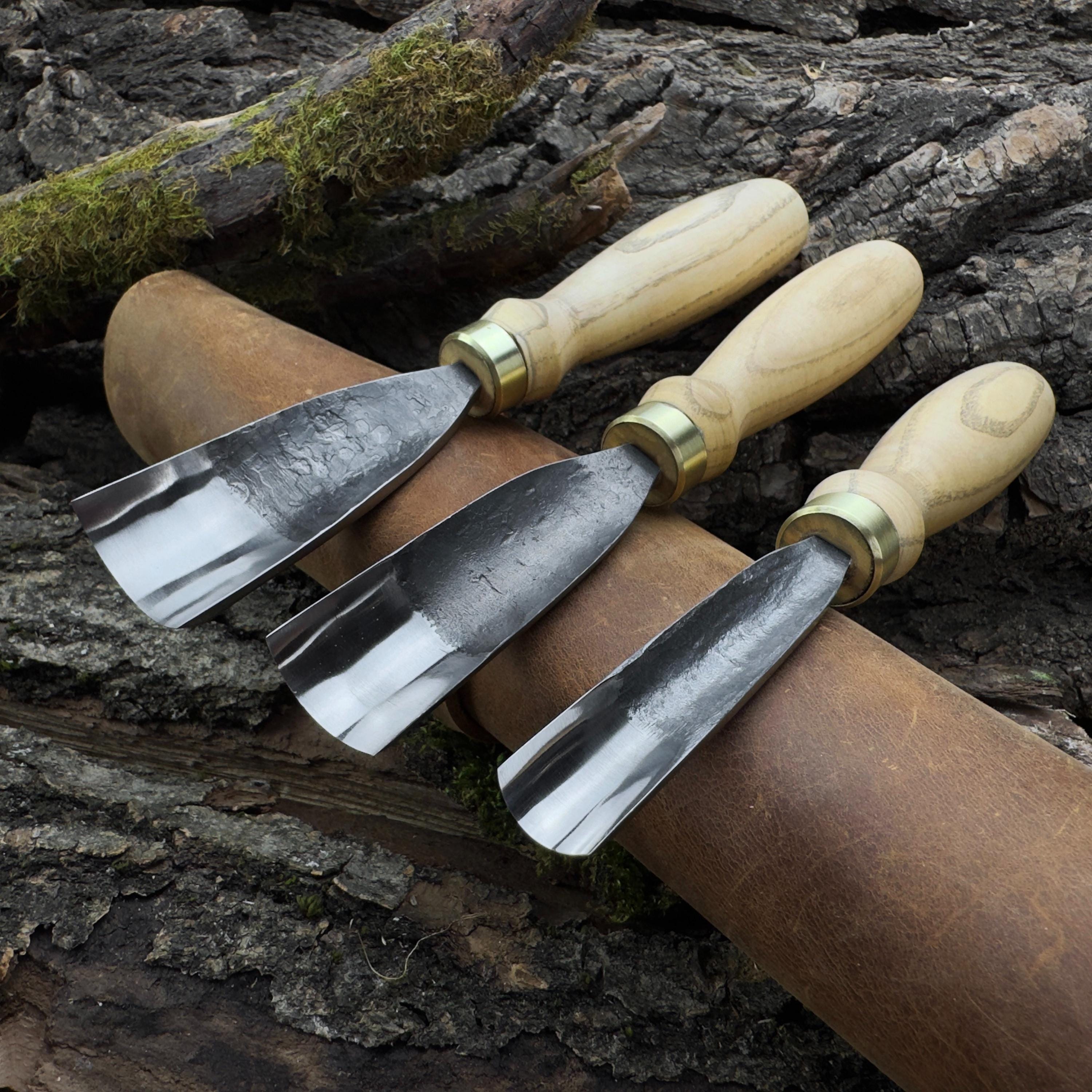 Set De Gouges à Cuiller (Spoon Gouge) Forgé à La Main - Lames Acier 52100, Manches Frêne, Rouleau Cuir