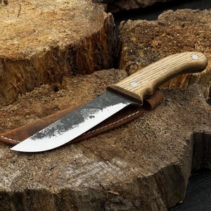 Bushcraft Knife – Hand-Forged Carbon Steel Blade with Ergonomic Ash Wood Handle & Leather Cover – Outdoor Survival Knife – Gift For Camping