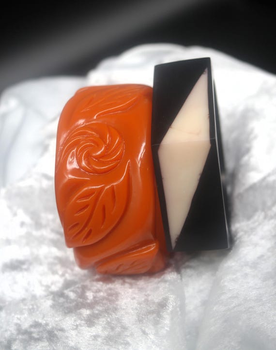 Vintage Lucite Bangle Bracelet: Carved Orange or … - image 2