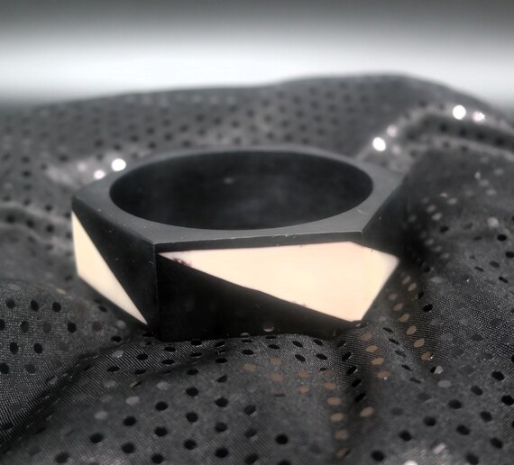 Vintage Lucite Bangle Bracelet: Carved Orange or … - image 7