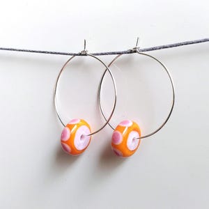 Glass hoop earrings &quot;Disk&quot; pink orange, handmade glass beads