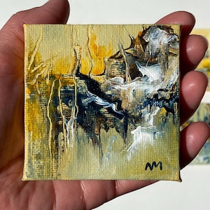 Mini tableau, Variation abstraite sur jaune V, peinture sur toile, 7 x 7 cm, mini tableau, peinture abstraite, décoration murale, pièce unique
