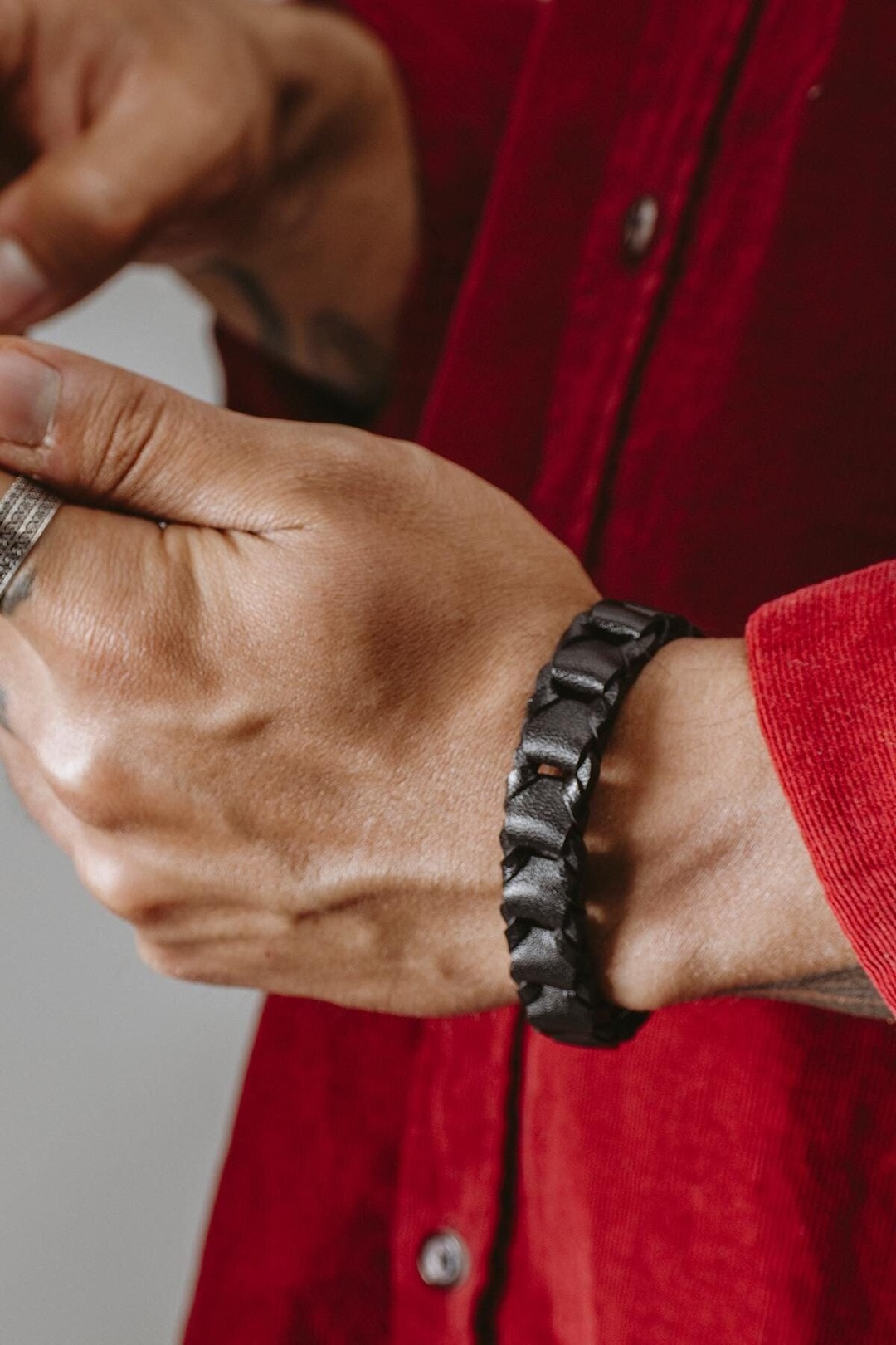 Handmade Braided Black Leather Bracelet - Magnetic Clasp - Etsy Türkiye