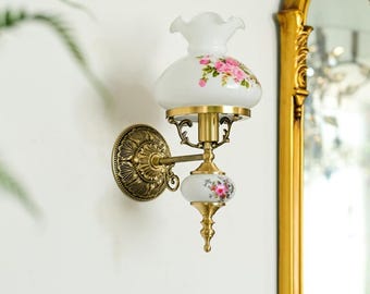Vintage Brass Wall Sconce: Frosted Floral Glass Shade, Victorian Light