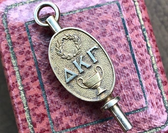 antique 10k gold sorority pin art deco 1929 brooch Alpha Kappa Gamma key pledge