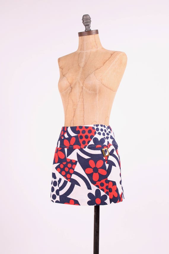 vintage 1960s mini skirt red white blue flower power … Gem