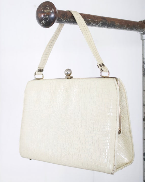 1950s cream alligator kelly hand bag purse emboss… - image 4