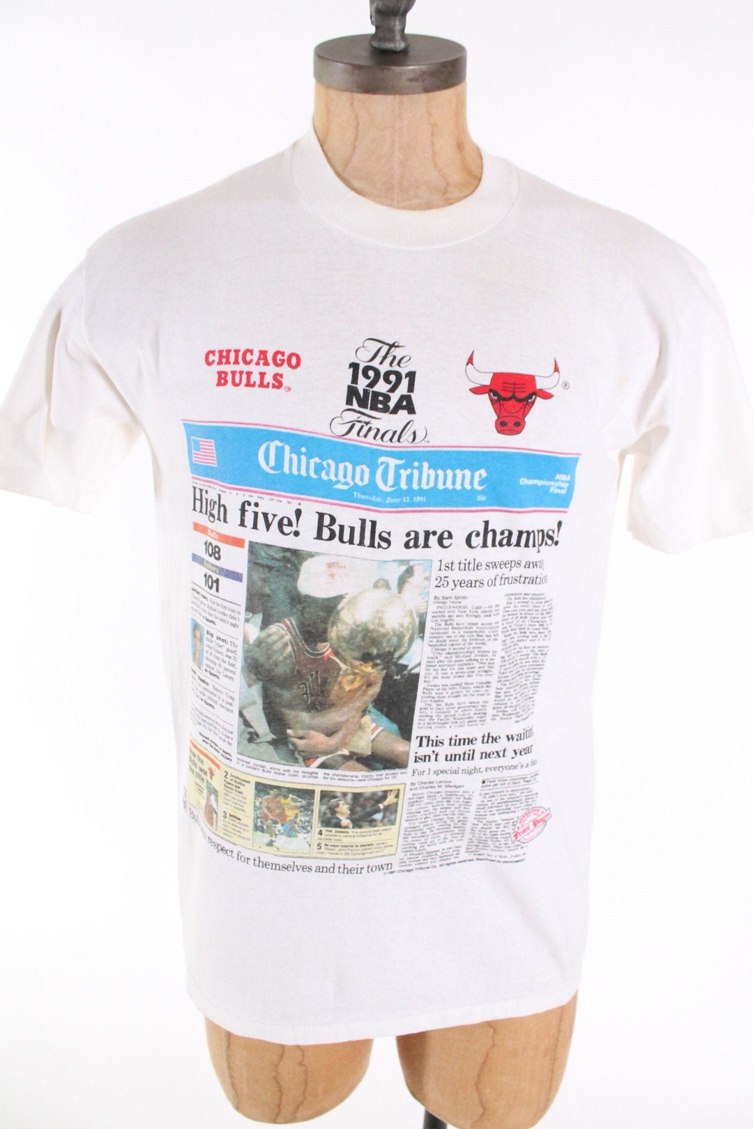 1990s Chicago BULLS T Shirt L Vintage Michael Jordan 1991 NBA - Etsy