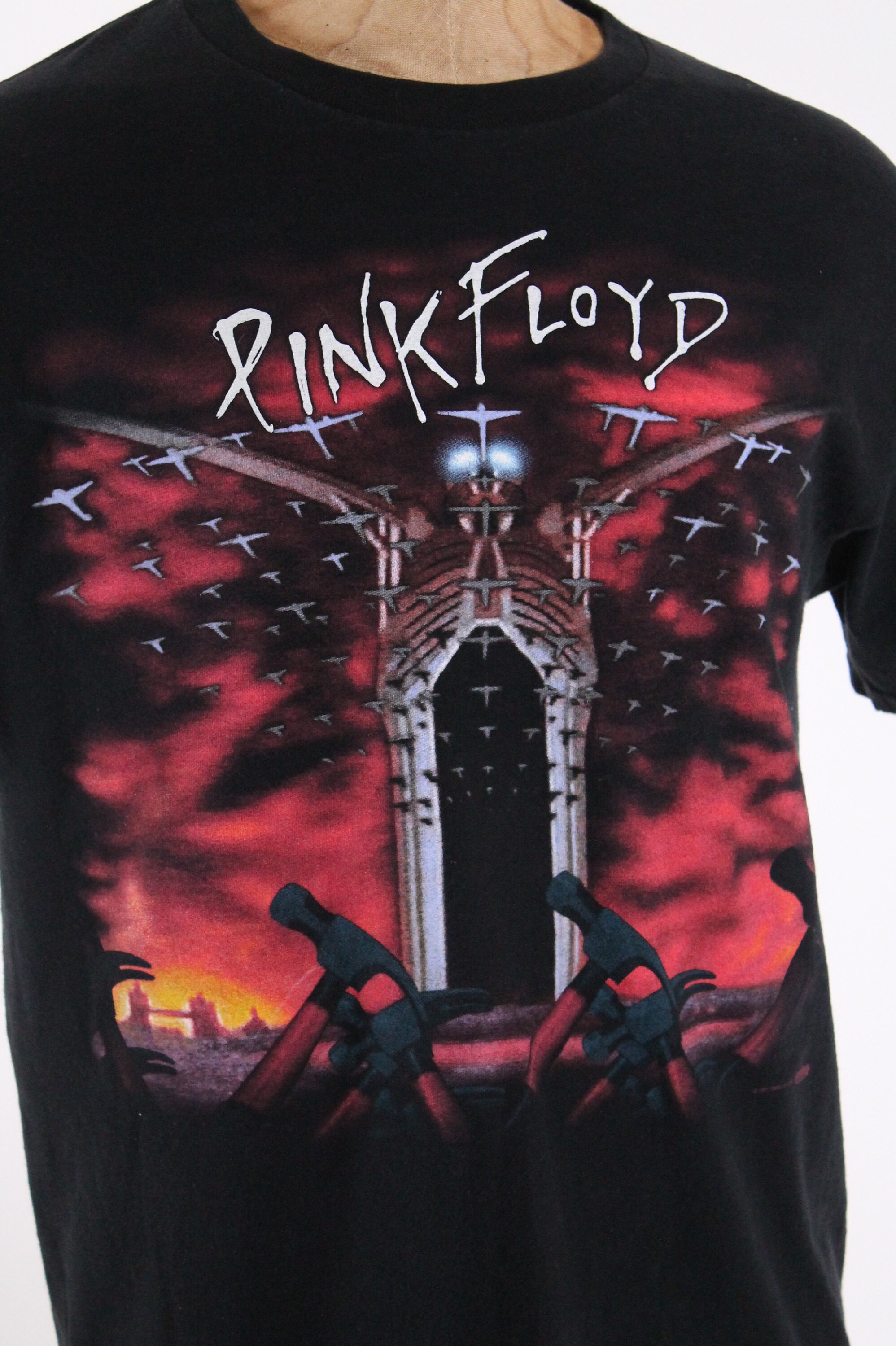 Vintage Pink Floyd the Wall Tour Concert Shirt 1997 Screenprint