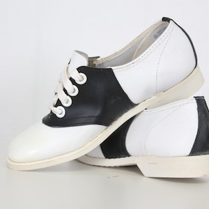 Vintage 1950s Saddle Shoes Black White Oxford Dance Mad Men Size 5 5 Il 300x300.4731363400 Iw62