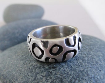 Wide Leopard Sterling Silver Band, Animal Print Statement Ring, Jaguar, Big Cat Lover, Cheetah, Wide Silver Band