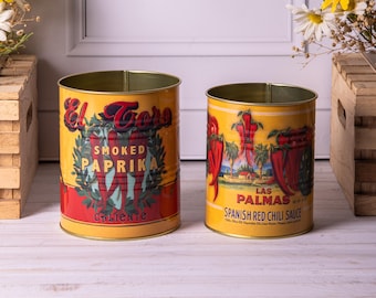 2 opbergblikken voor paprika en chilipepers jerrycans voor etenswaren retro vintage set