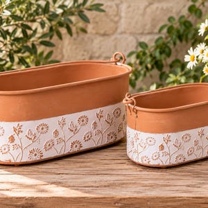 Metal Terracotta Style Oval Garden Planter Indoor Flower Pot White Floral Design