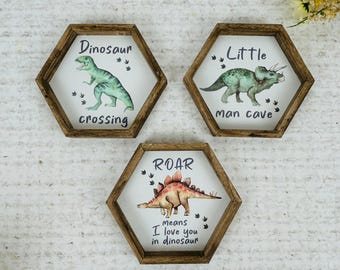 Set van 3 houten wanddecoratieplaten met dinosaurusmotief voor de kinderkamer of mancave.