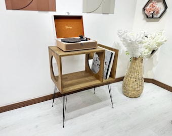 Modernt skivspelarställ i trä, minimalistisk förvaringskonsol i vinyl, skivspelarmöbler i massivt trä, handgjort LP-mediaskåp, MCM-skivor